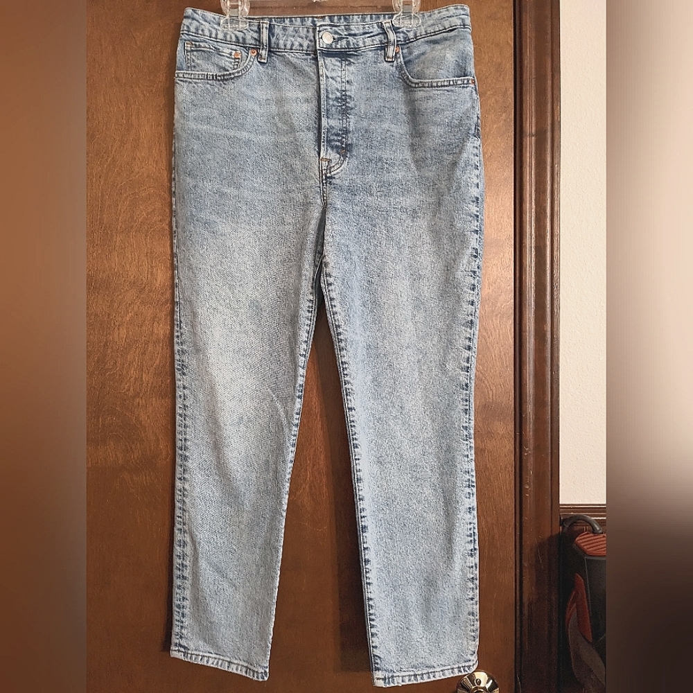 H&M &Denim 5 pocket button fly high waist Mom jeans sz 14